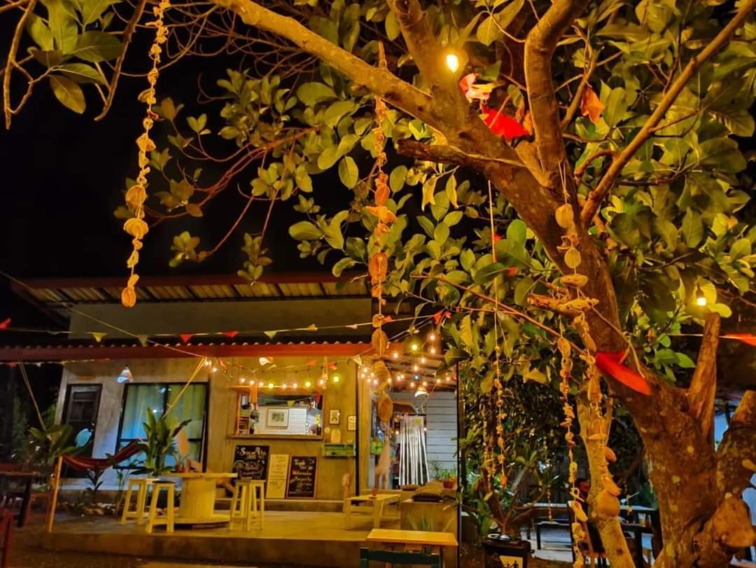 Hotel Dox Ko Lanta Exterior foto